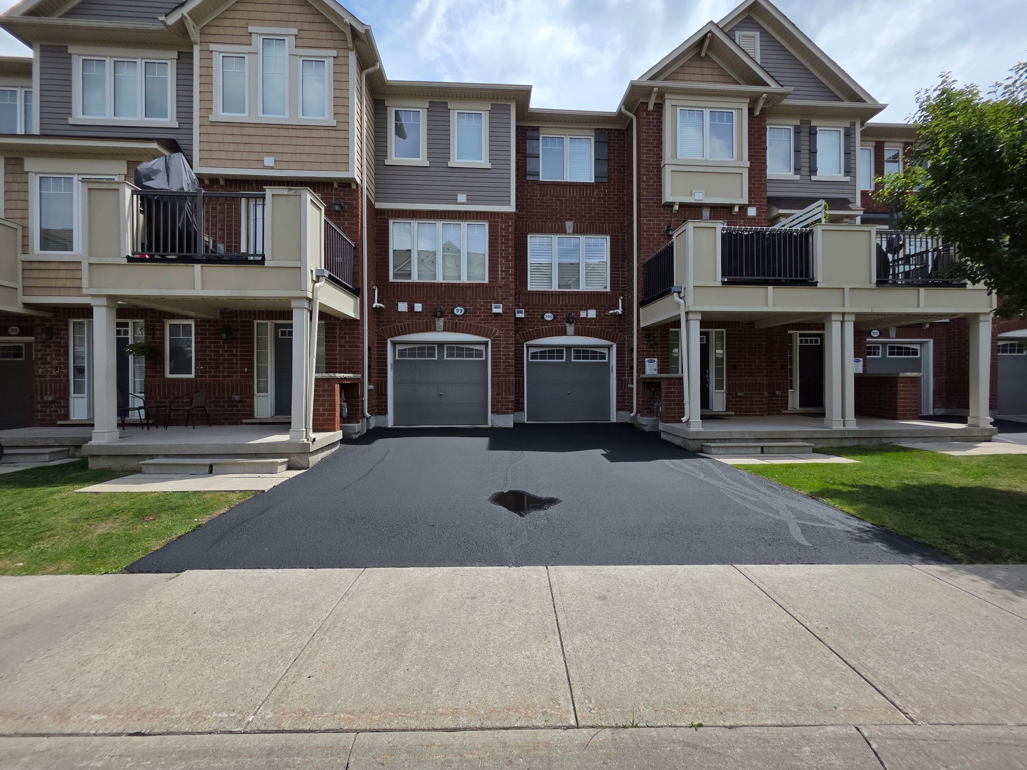 Sealcoated Driveway