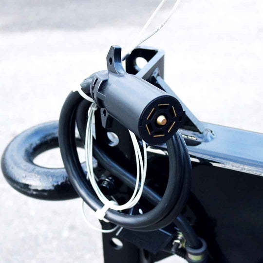 7-pin trailer plug.